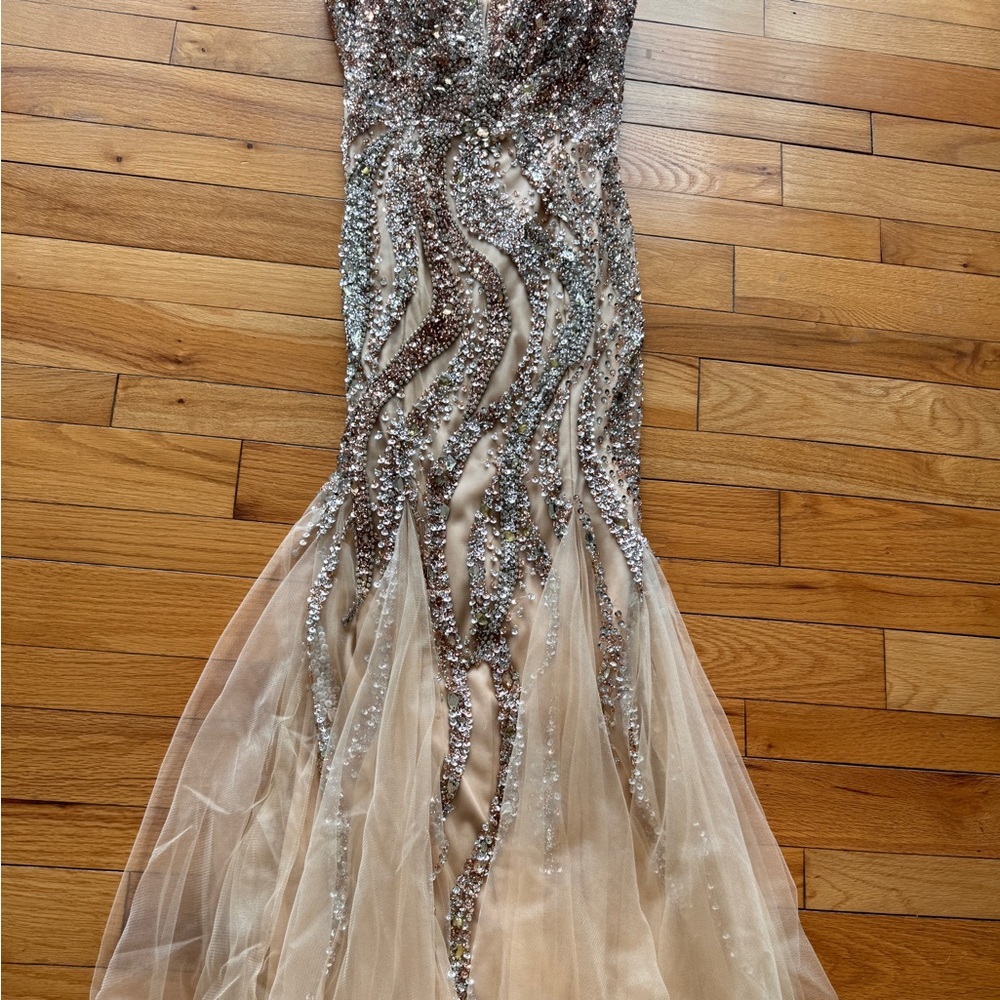 PROM DRESS - Picture 10 of 11